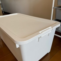 アンパンマントイレ.電動ピアノ.おもちゃ箱×2.カチューシャの画像