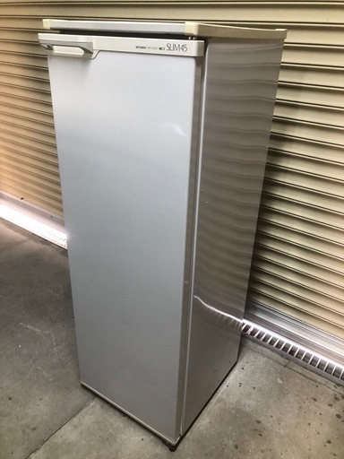 冷凍ストッカー