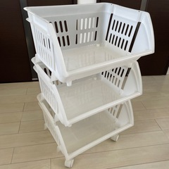 キャスター付き収納ボックス　3段の画像