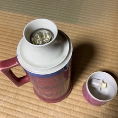 レトロなガラスの魔法瓶　陶器製の画像