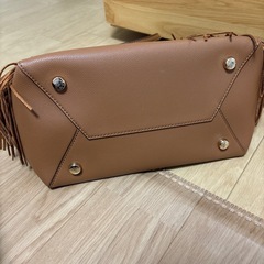 Charles & Keith フリンジ リーフ トートバッグ ブラウン の画像