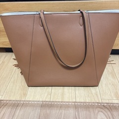 Charles & Keith フリンジ リーフ トートバッグ ブラウン の画像