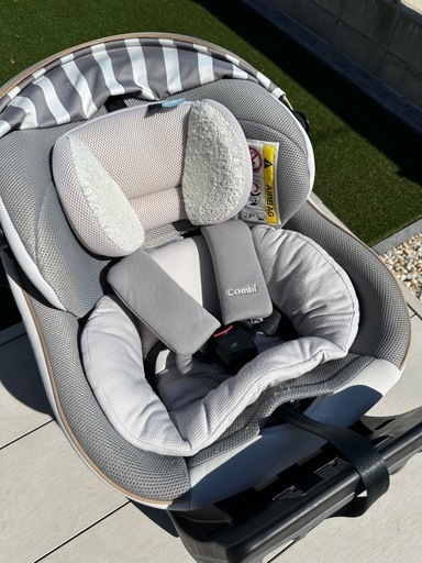 combi クルムーヴ スマート ISOFIX エッグショック JL-540 \nチャイルドシート