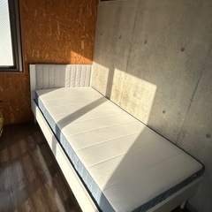 IKEA BRUKSVARA ベッド 