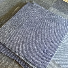中古タイルカーペット