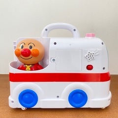 アンパンマン
救急車の画像