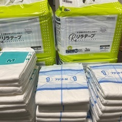 一枚約50円　大人用オムツ　113枚　介護　テープタイプ　Mサイ...