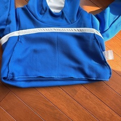 新品未使用adidasパーカー140センチの画像