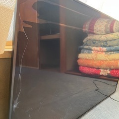 55型液晶割れテレビの画像