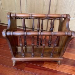 飛騨産業　キツツキマーク　マガジンラック