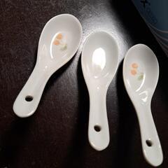 昭和レトロ　レンゲ　さくらんぼ柄の画像