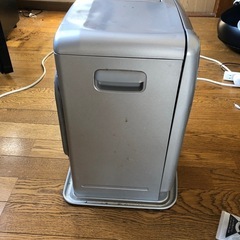 石油ファンヒーターの画像