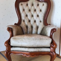 高級感ある椅子の画像