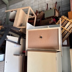 古家具、廃家具、廃材の画像