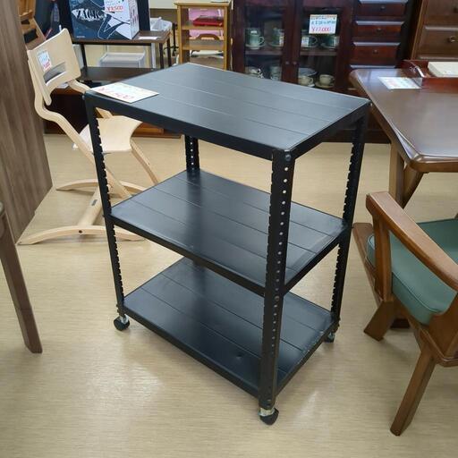 3段キャスター付きラック ¥1500 (60✕40✕83cm/サビあり)【こちらは店舗です。浜村鹿野温泉ICから3分 買取本舗 宮本リサイクル 営業時間9～19時 定休日水曜のみ←連絡できませんm(_ _)m】