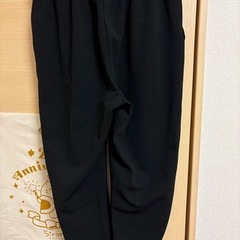 ブラックパンツの画像
