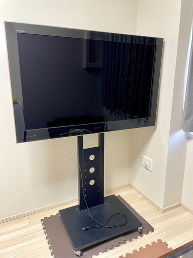 TOSHIBA REGZAテレビ（テレビスタンド付）