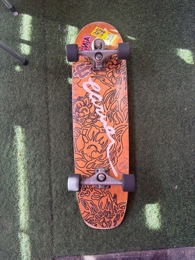 サーフィン　オフトレ　 スケートボード 　多少の値引き可！超希少　首振りヘッド　CARVER　カーバー　スケボー　禅モデル