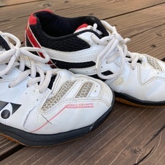 YONEX バドミントンシューズ 23cmの画像