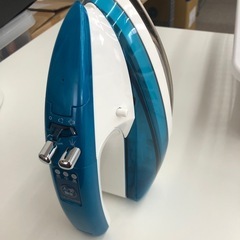 TOSHIBA コードレススチームアイロンの画像
