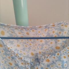 レイカズンの花柄ブラウス（新品）の画像