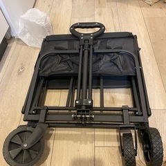 新品の折りたたみ式キャリーワゴンの画像