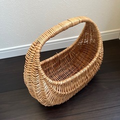 【お譲り先決まりました】持ち手付きのカゴ　インテリアにの画像