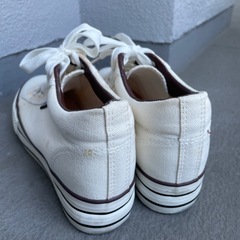 スニーカーの画像