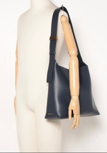 CHARLES \u0026 KEITH ショルダーバッグ