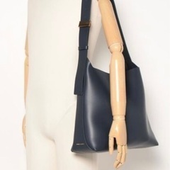 CHARLES & KEITH ショルダーバッグ