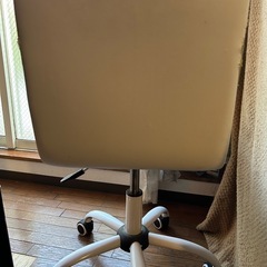 デスクチェア(傷あり)の画像