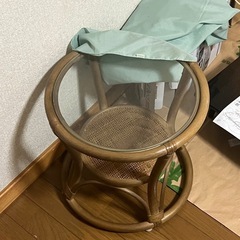 ガラスミニテーブル