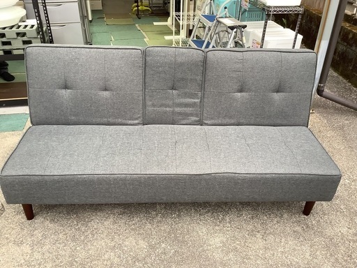 【リサイクルサービス八光】幅210cm　グレー　ソファベッド　3人掛け カップ置きつき