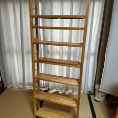 木製本棚の画像