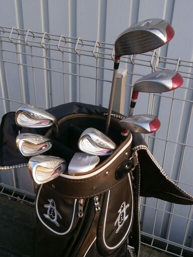 マンシングウェアのキャディバッグとWilson ウィルソン Tiara LS  7本セット ドライバー3本＋アイアン4本＋パター