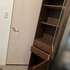 本棚、収納、木製の画像