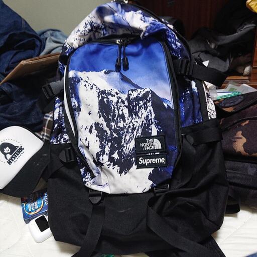 ノースフェイス×Supreme雪山バックパック