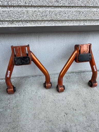 クラウンアッパーアーム