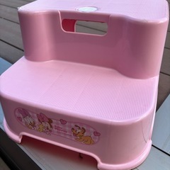 ミニーちゃん柄子供用のステップ