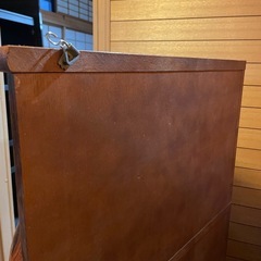 コーナーキャビネット　飾り棚の画像