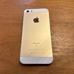 取引中です美品です　iPhone SE1の画像