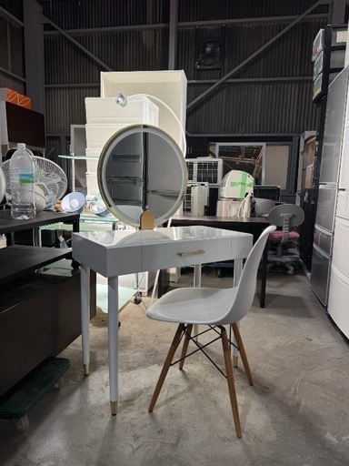 💥激安💥✨超綺麗✨ホワイトドレッサー (TMT古物販売店) 鶴見緑地の