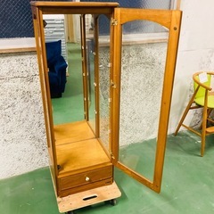 KOIZUMI 背面ミラー 扉付き ガラスショーケース KKA-3926 天然木　の画像