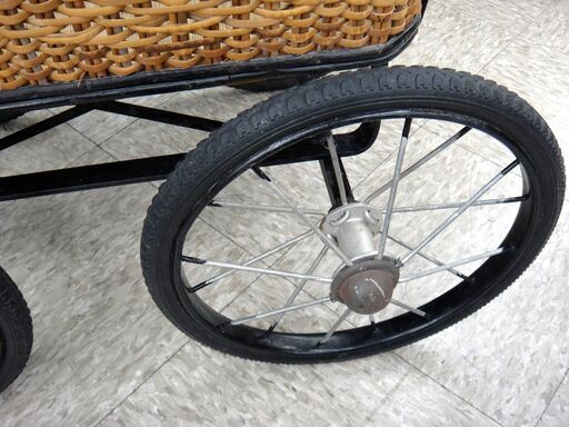 きれい!! 籐編み 乳母車 寸法(約)W52×D85×H85cm 小さめサイズ 荷物運びに! お散歩! 歩行補助に!  野良仕事に!!