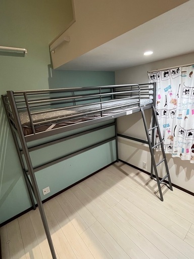 ベッドフレーム　IKEA