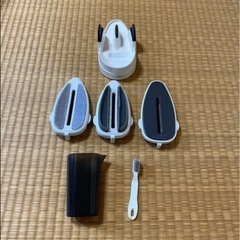 ⭕️新品未使用品 パワフルハンディースチーマー  断捨離の為、出品致します。 値段交渉可能。お気軽にお申し付け下さい。買い手が見つからない場合には今月末に削除致します。 ⭕️の画像