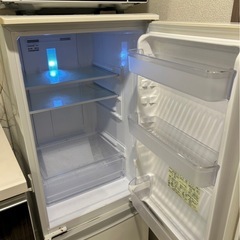 冷蔵庫、洗濯機、電子レンジ、テレビ(リモコンなし)