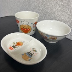 アンパンマン食器の画像