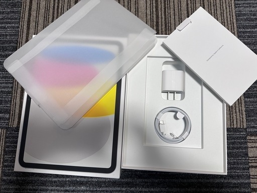 iPad第１０世代Wi-Fi⭐︎使用7日⭐︎極美品⭐︎カバー付き