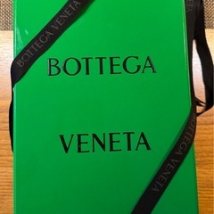 BOTTEGA VENETA ボッテガヴェネタの空箱　リボン付きの画像
